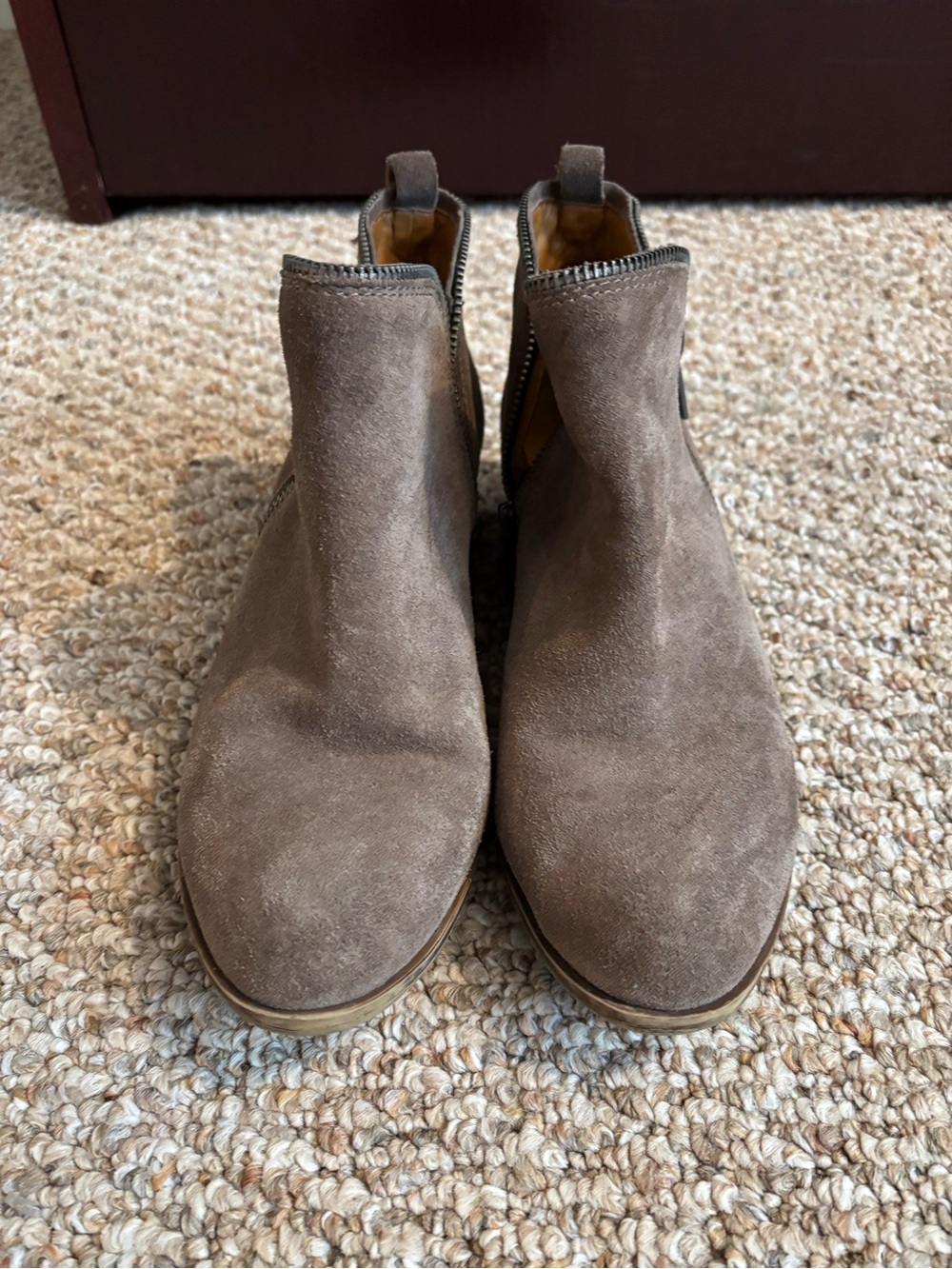 Lucky Brand Taupe Brown Suede Chelsea Ankle Boots Size 9